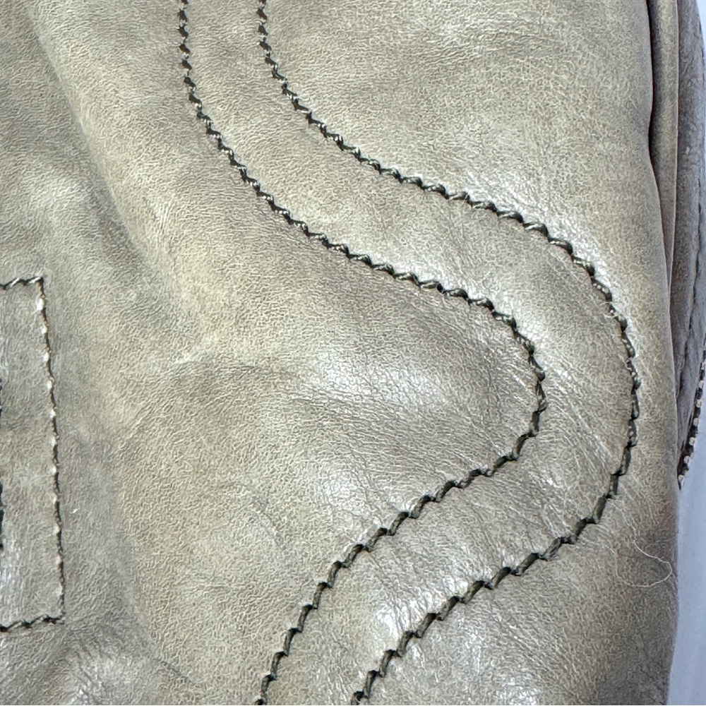 TOD'S Tan Leather Shoulder Bag - Picture 13 of 14